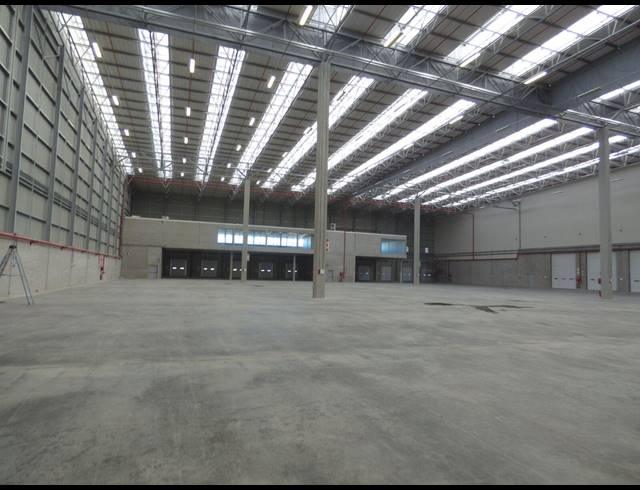 10,847M² WAREHOUSE TO LET IN KRAAIFONTEIN INDUSTRIA